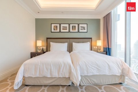 Apartment in Downtown Dubai (Downtown Burj Dubai), Dubai 4 bedrooms, 269.5 sq.m. № 120753 - photo 14