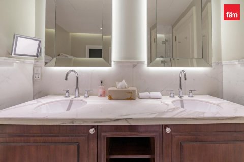 Apartment in Downtown Dubai (Downtown Burj Dubai), Dubai 4 bedrooms, 269.5 sq.m. № 120753 - photo 20