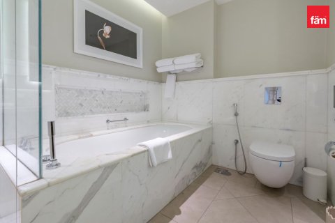 Apartment in Downtown Dubai (Downtown Burj Dubai), Dubai 4 bedrooms, 269.5 sq.m. № 120753 - photo 19