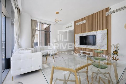 Apartment in BLVD Crescent, Downtown Dubai (Downtown Burj Dubai), Dubai 1 bedroom, 107.67 sq.m. № 128743 - photo 4