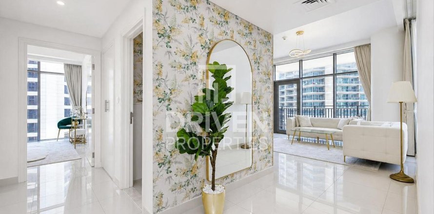 Apartment in BLVD Crescent, Downtown Dubai (Downtown Burj Dubai), Dubai 1 bedroom, 107.67 sq.m. № 128743