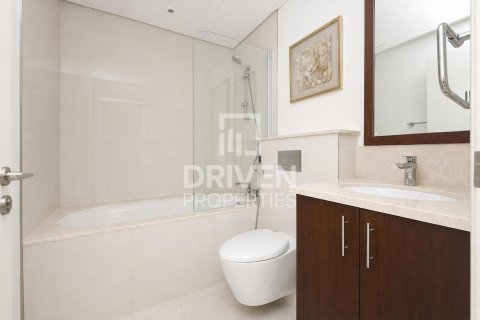 Apartment in BLVD Crescent, Downtown Dubai (Downtown Burj Dubai), Dubai 1 bedroom, 107.67 sq.m. № 128743 - photo 12