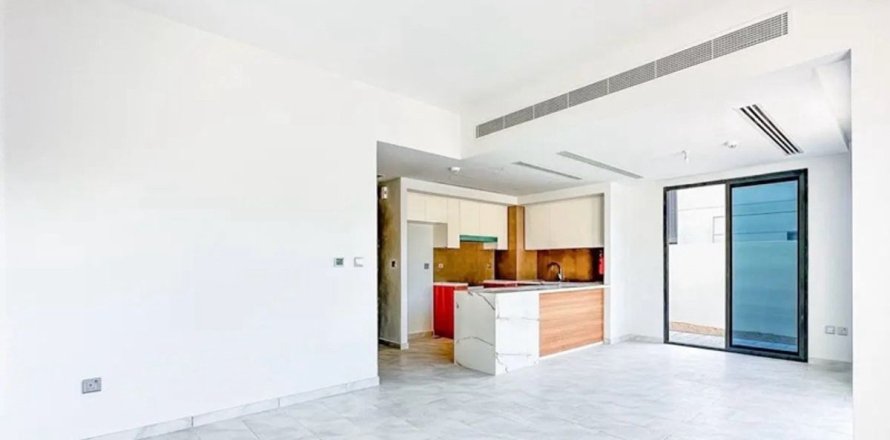 Villa in Dubai 4 bedrooms, 250 sq.m. № 69622
