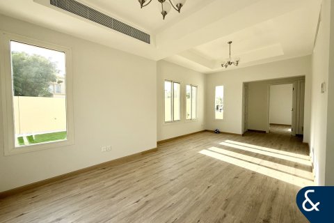 Снять в аренду виллу в Springs 12, The Springs, Дубай: 3 спальни, 209м², № 79178 - фото 3