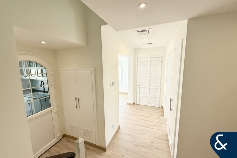 Снять в аренду виллу в Springs 12, The Springs, Дубай: 3 спальни, 209м², № 79178 - фото 26