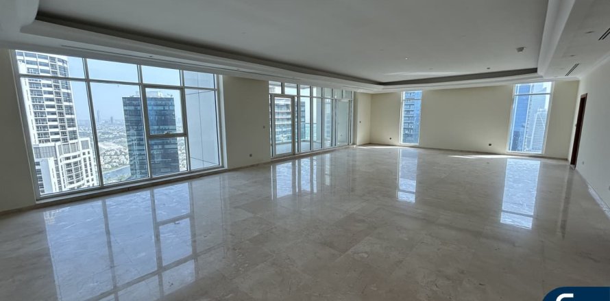 Apartment in Jumeirah Lake Towers, Dubai 5 bedrooms, 515 sq.m. № 79176