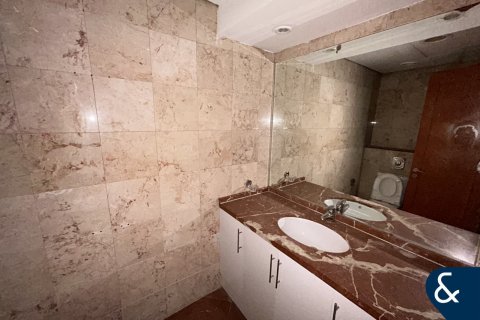 Apartment in Jumeirah Lake Towers, Dubai 5 bedrooms, 515 sq.m. № 79176 - photo 15