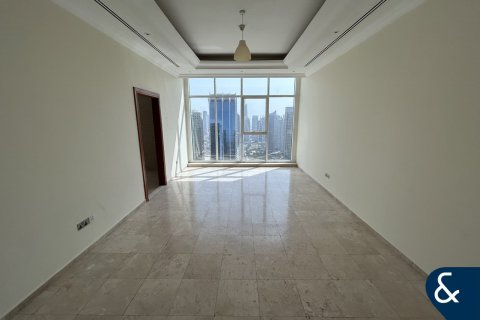 Apartment in Jumeirah Lake Towers, Dubai 5 bedrooms, 515 sq.m. № 79176 - photo 28