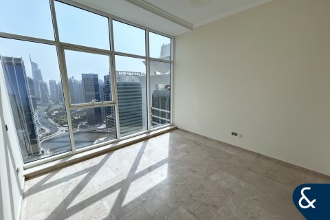 Apartment in Jumeirah Lake Towers, Dubai 5 bedrooms, 515 sq.m. № 79176 - photo 19