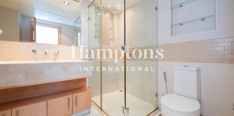 Apartment in The Address Dubai Marina, Dubai Marina, Dubai 2 bedrooms, 120.96 sq.m. № 70128