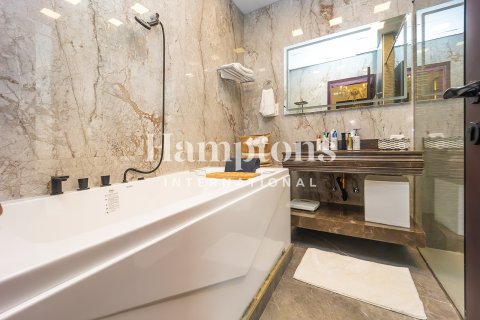 Villa in Nad Al Sheba 1, Nadd Al Sheba, Dubai 4 bedrooms, 474.29954396 sq.m. № 70129 - photo 8