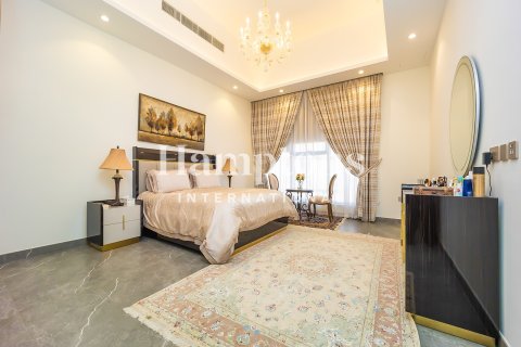 Villa in Nad Al Sheba 1, Nadd Al Sheba, Dubai 4 bedrooms, 474.29954396 sq.m. № 70129 - photo 5