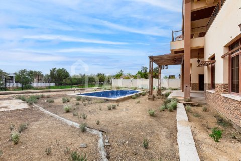 Villa en Jumeirah Islands, Dubai, 5 dormitorios, 785 m², № 105000 - foto 18