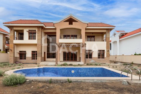 Villa en Jumeirah Islands, Dubai, 5 dormitorios, 785 m², № 105000 - foto 2