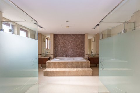 Villa en Jumeirah Islands, Dubai, 5 dormitorios, 785 m², № 105000 - foto 4