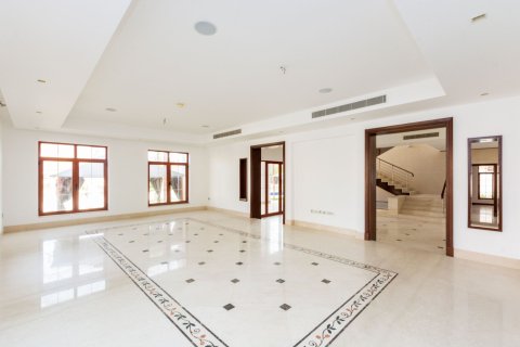 Villa en Jumeirah Islands, Dubai, 5 dormitorios, 785 m², № 105000 - foto 17