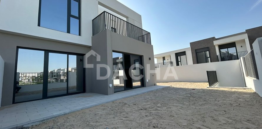 Вилла в EMAAR South, Dubai South (Dubai World Central), Дубай, 4 спальни, 210м², № 104999