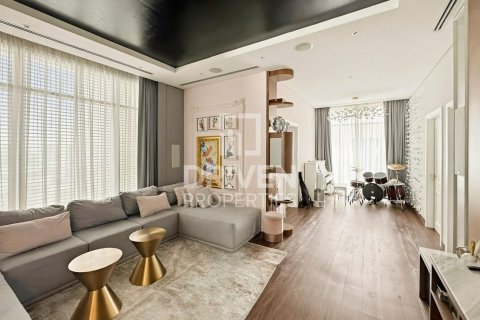 Villa in The Field, DAMAC Hills (Akoya by DAMAC), Dubai 6 bedrooms, 1222.98 sq.m. № 137158 - photo 5