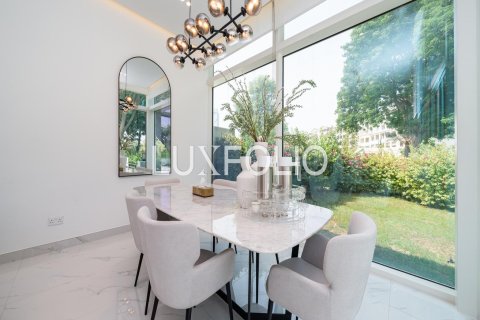 Villa en Motor City, Dubai, 5 dormitorios, 753 m², № 45980 - foto 23