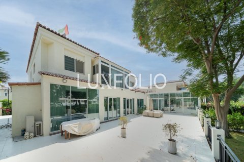 Villa en Motor City, Dubai, 5 dormitorios, 753 m², № 45980 - foto 1
