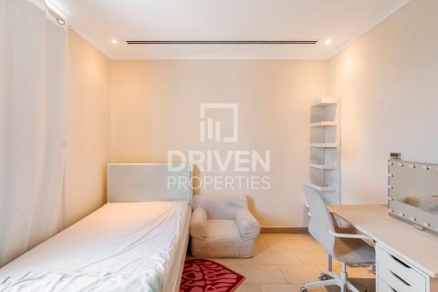 Купить виллу в Legacy, Jumeirah Park, Дубай: 4 спальни, 314м², № 64917 - фото 9