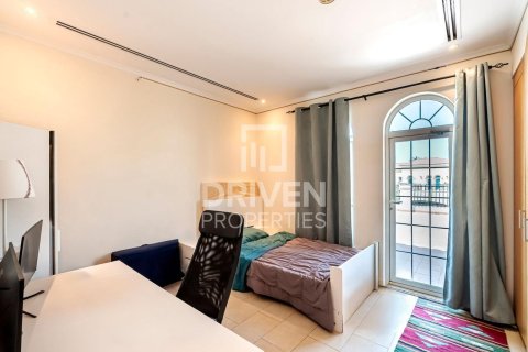 Купить виллу в Legacy, Jumeirah Park, Дубай: 4 спальни, 314м², № 64917 - фото 20