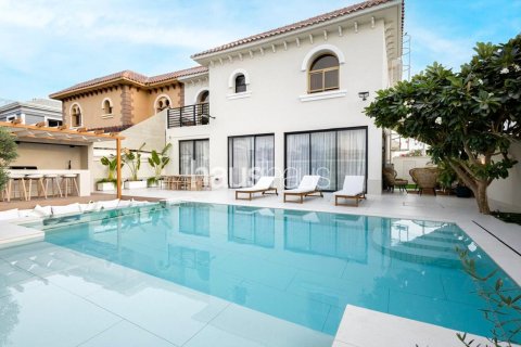 Villa à Falcon City of Wonders, Dubai, 5 chambres, 814 m², № 45153 - photo 1