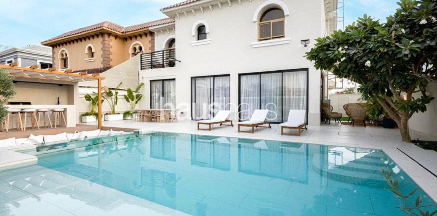 Villa à Falcon City of Wonders, Dubai, 5 chambres, 814 m², № 45153