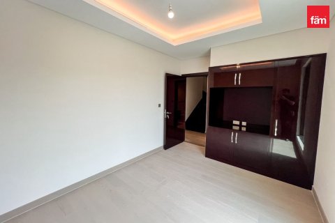 Таунхаус в Дубае, 4 спальни, 152.2м², № 133174