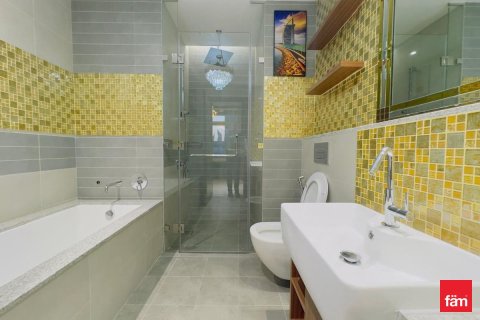 Apartment in Al Kifaf, Dubai 1 bedroom, 91.7 sq.m. № 72336 - photo 12