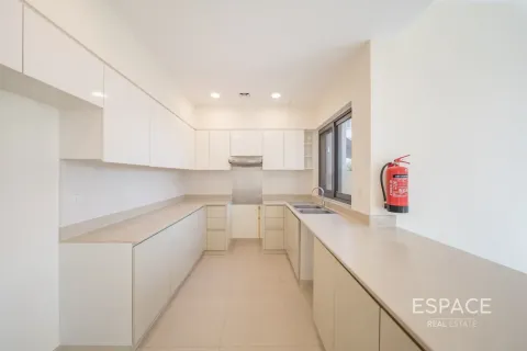 Townhouse in Dubai Hills Estate, Dubai 4 bedrooms, 229 sq.m. № 122742 - photo 6