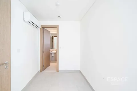 Villa in Al Furjan, Dubai 4 bedrooms, 402 sq.m. № 122808 - photo 8