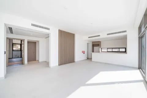 Villa in Al Furjan, Dubai 4 bedrooms, 402 sq.m. № 122808 - photo 5