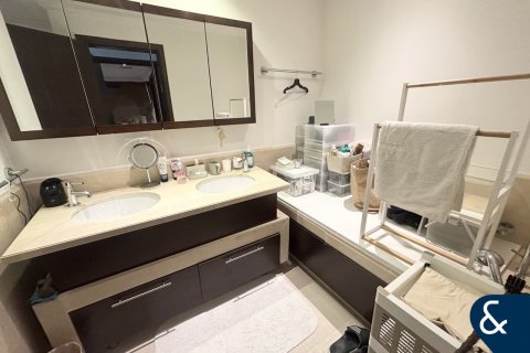 Apartment in Downtown Dubai (Downtown Burj Dubai), Dubai 2 bedrooms, 169 sq.m. № 75813 - photo 18