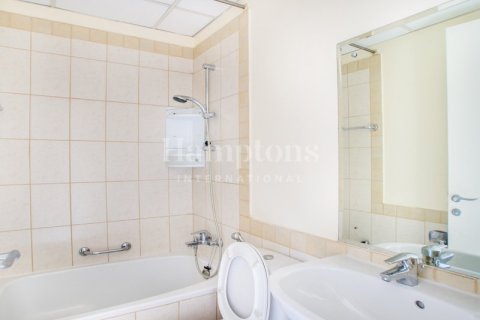 Villa in Springs 15, The Springs, Dubai 2 bedrooms, 166.66798200 sq.m. № 63489 - photo 9