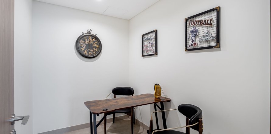 Квартира в Аль-Кифафе, Дубай, 3 спальни, 157м², № 61146