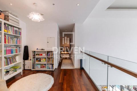 Duplex in City Walk, Dubai 4 bedrooms, 273 sq.m. № 18739 - photo 13