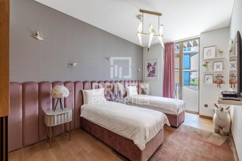 Купить квартиру в Jumeirah Bay Island, Джумейра, Дубай: 3 спальни, 244м², № 18738 - фото 12