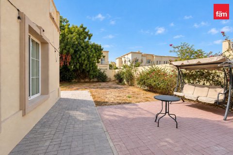 Adosado en Dubai, 2 dormitorios, 423 m², № 141640 - foto 13
