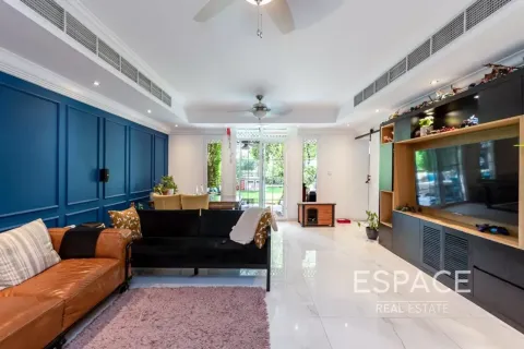 فيلا في Springs 14, The Springs, دبي 3 غرف نوم, 227 م² رقم 122966 - صورة 2