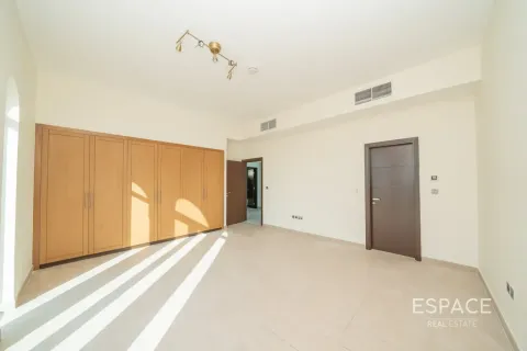 Villa à Legacy Nova Villas, Jumeirah Park, Dubai, 4 chambres, 455 m², № 122970 - photo 16