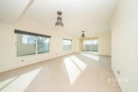 Villa à Legacy Nova Villas, Jumeirah Park, Dubai, 4 chambres, 455 m², № 122970