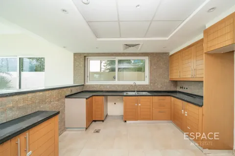 Villa à Legacy Nova Villas, Jumeirah Park, Dubai, 4 chambres, 455 m², № 122970 - photo 5