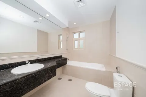 Villa à Jumeirah Islands, Dubai, 4 chambres, 481 m², № 122971 - photo 11