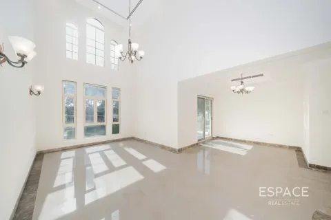 Villa à Jumeirah Islands, Dubai, 4 chambres, 481 m², № 122971 - photo 2