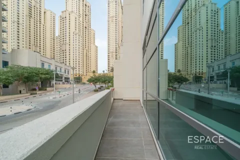 Apartment in Dubai Marina, Dubai 3 bedrooms, 266 sq.m. № 122968 - photo 15