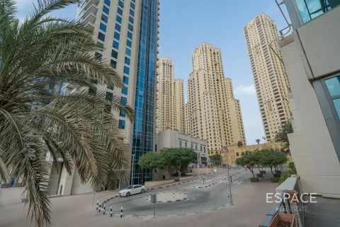 Apartment in Dubai Marina, Dubai 3 bedrooms, 266 sq.m. № 122968 - photo 17