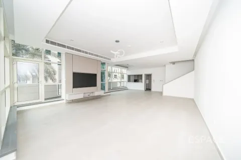 Apartment in Dubai Marina, Dubai 3 bedrooms, 266 sq.m. № 122968 - photo 2
