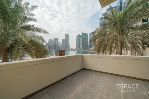 Apartment in Dubai Marina, Dubai 3 bedrooms, 266 sq.m. № 122968 - photo 16