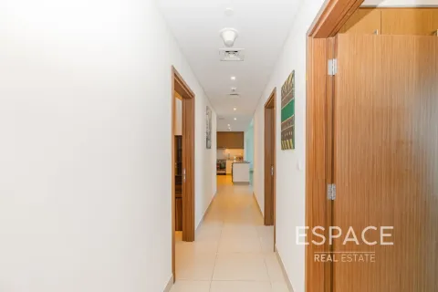 Apartment in Dubai Marina, Dubai 3 bedrooms, 162 sq.m. № 122969 - photo 13